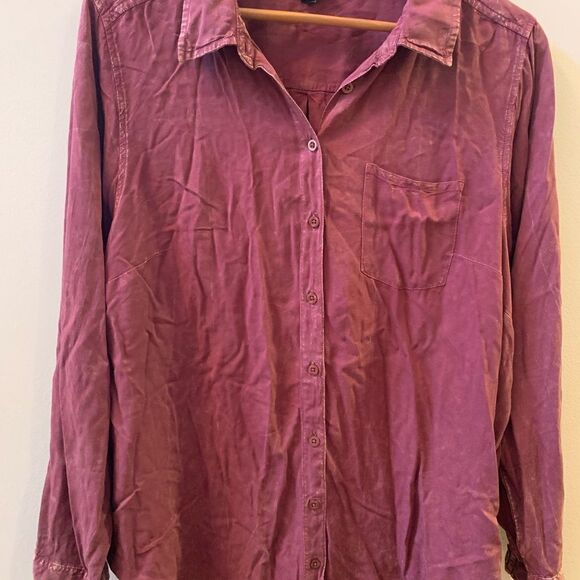 Torrid distressed button up top - Picture 1 of 4